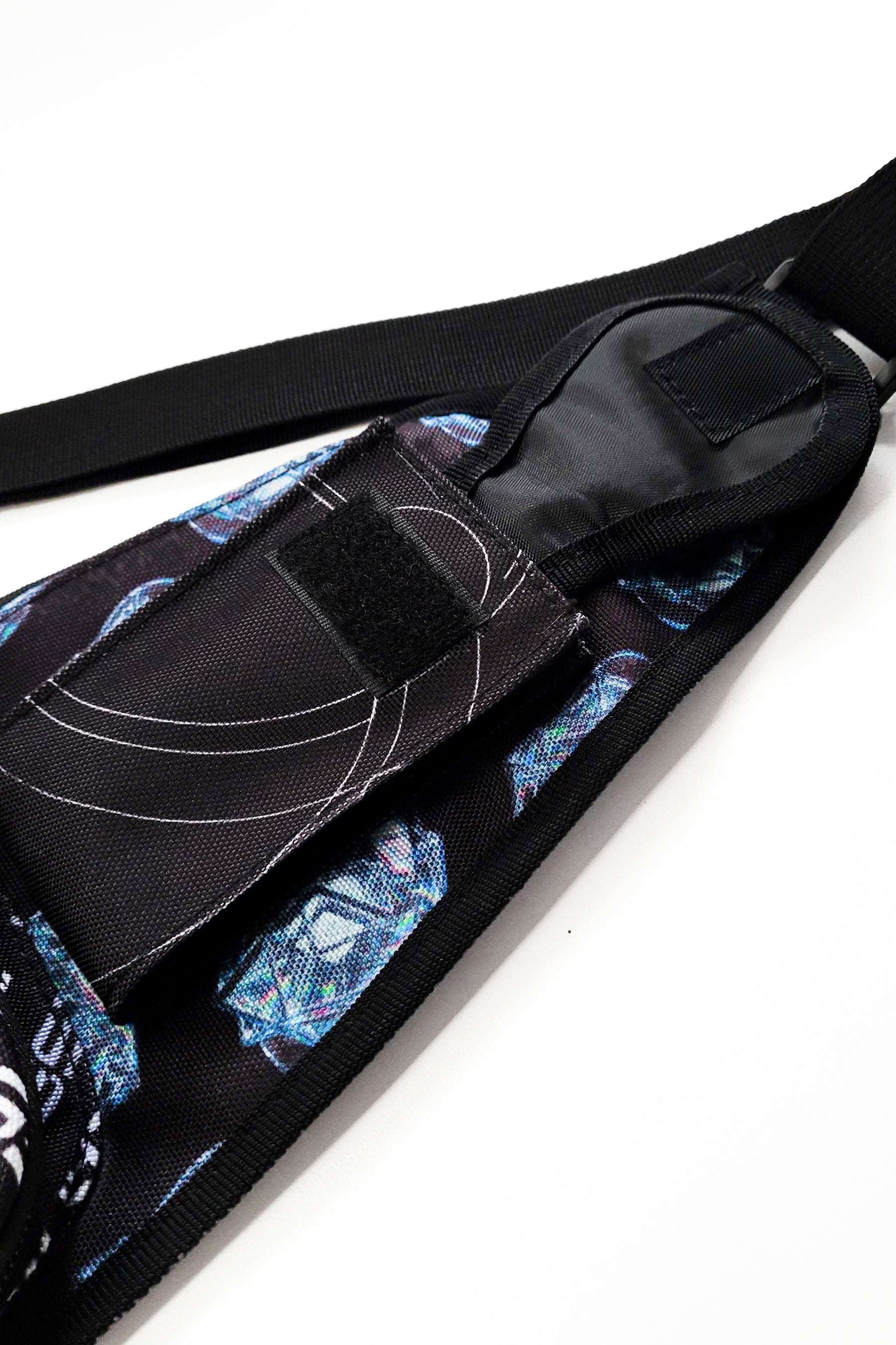 TESSERACT SHOULDER BAG + TESSERACT BUCKET HAT BUNDLE